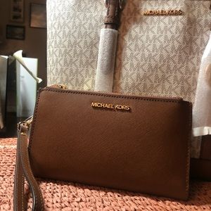 MICHAEL KORS handbag and leather wallet